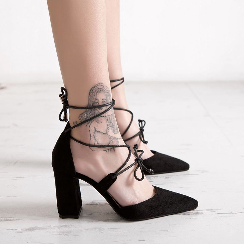 高跟鞋穿对才叫美，这几双韩式小高跟跟，任你摆布