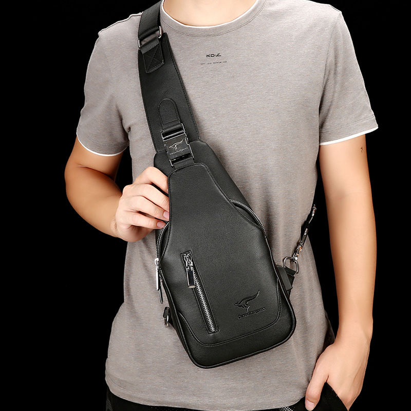 新开发一种男包“出差包”，能拎能提特方便，出门干净利落又体面