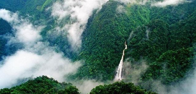 藏在云南哀牢山中石板上的村落，鲜为人知的神秘小村！