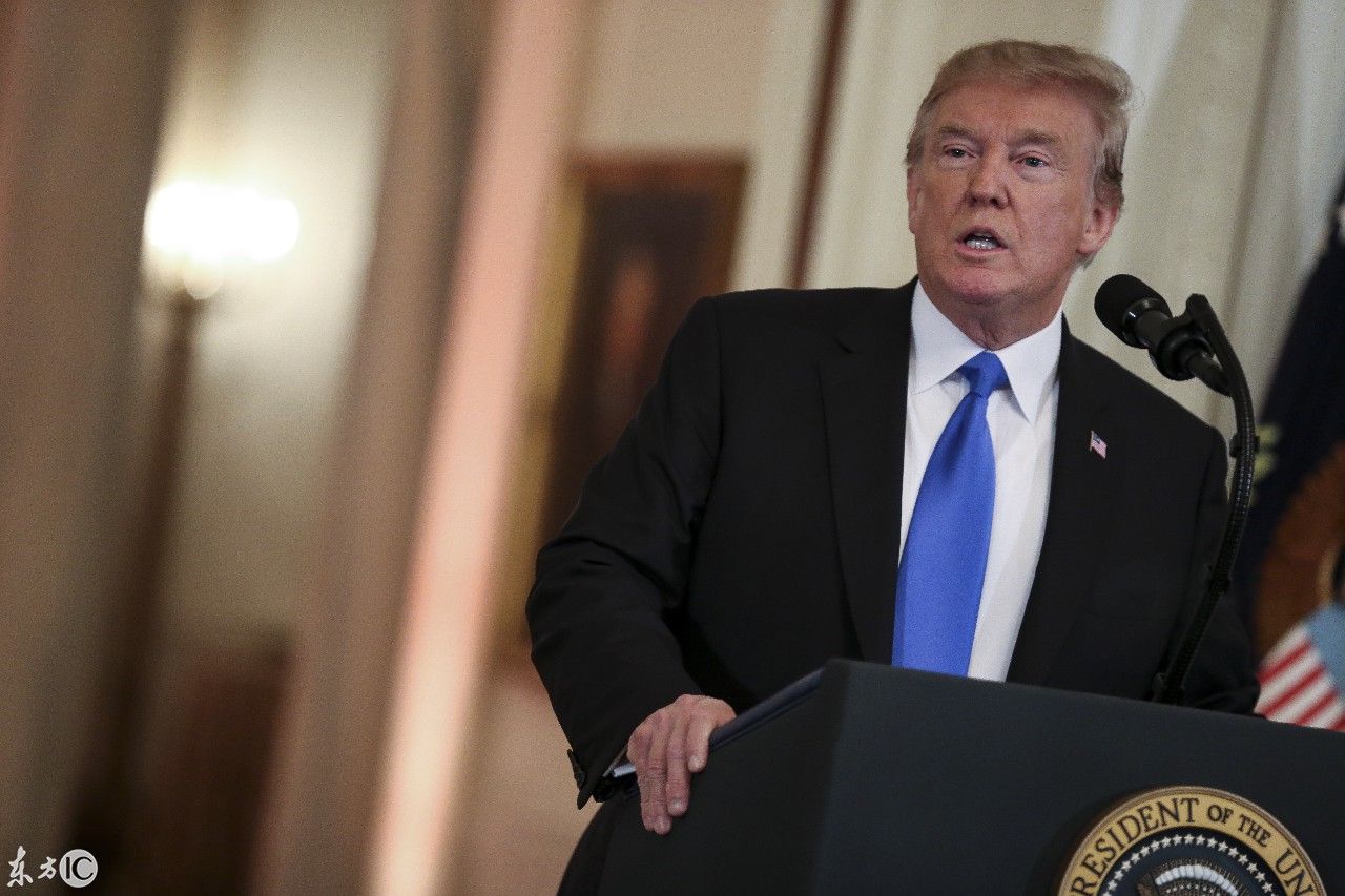 第一夫人新裙子特别性感 网友:第一夫人穿这件裙子真美!