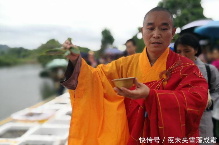 中国的“学霸”寺庙，放弃令人羡慕的高薪工作，组成研究生僧团！