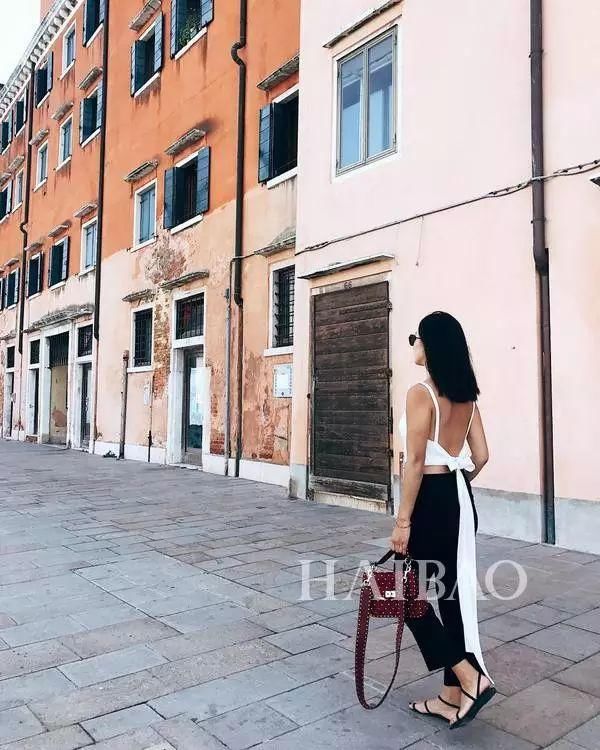 小个子夏日穿搭特辑!身高不足160cm的她们，怎么穿才能显高又时髦