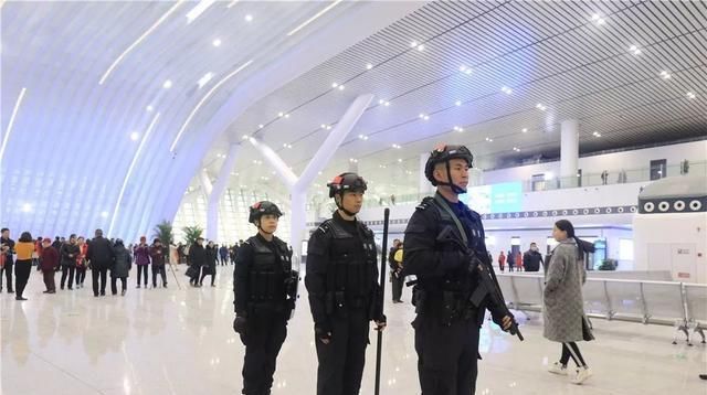 惊艳！全国地级市最大高铁站正式开放