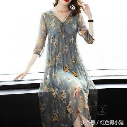 天啊！这好看的真丝连衣裙头一次见，直接减龄到十八，美爆了