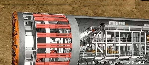  「明明」地铁明明需要挖很深，为啥没见过大量泥土被运出来看完