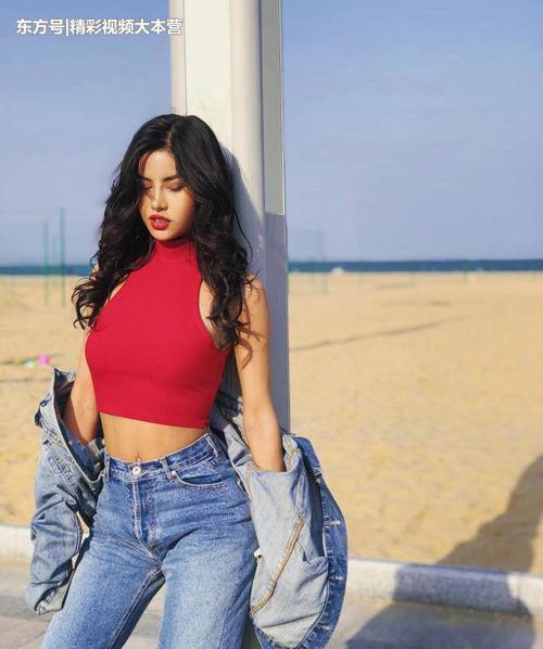 街拍过程中发现的一名野性美女，来自湖北的职业模特