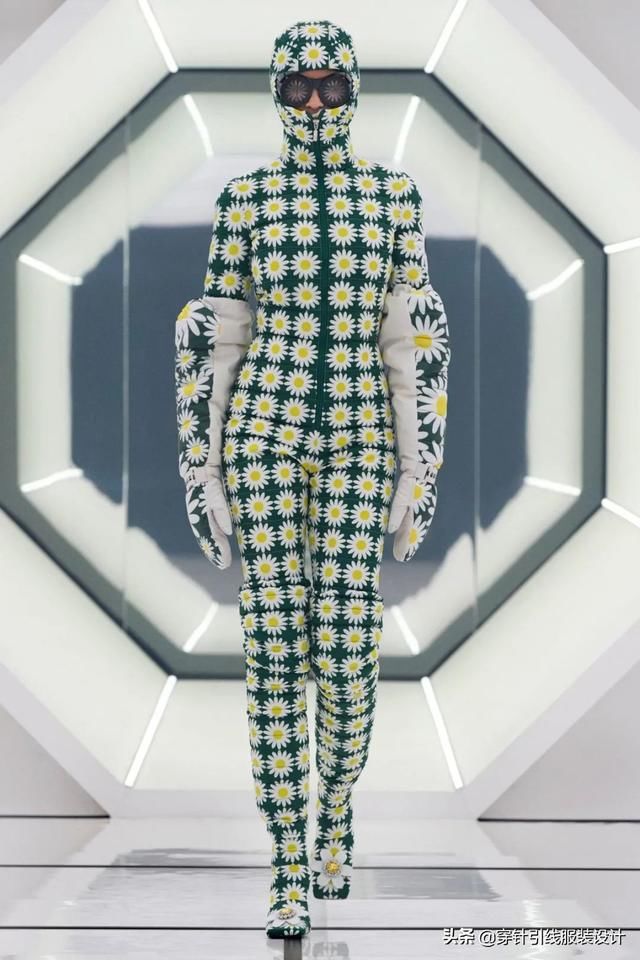 设计师@2020秋冬 Genius 系列：多个天才设计师的合作系列，MONCLER