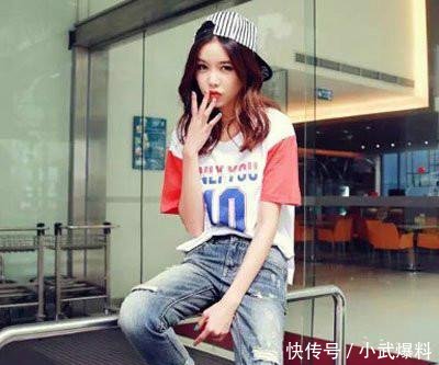 矮个子的胖妞别再卷裤脚了, 看杨幂如何把牛仔裤穿出大长腿