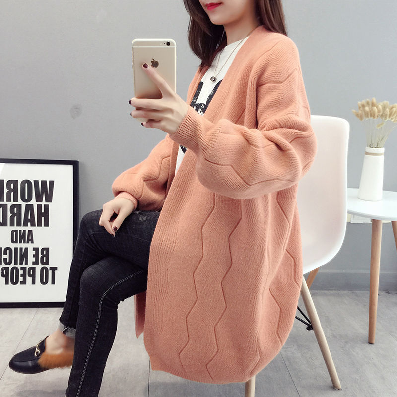 入秋渐凉，少穿裙!9月新出的“开衫”，推荐35~55女人穿