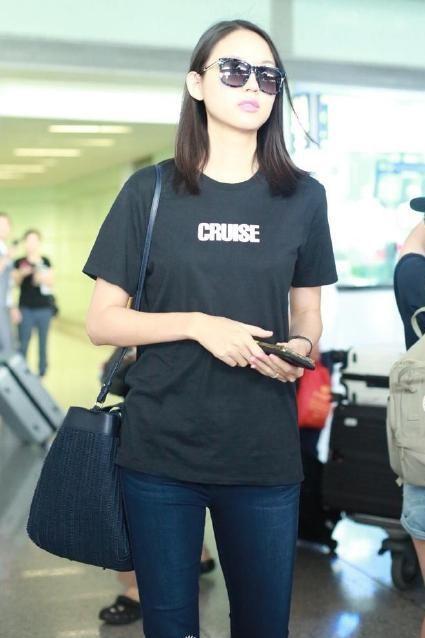 看了张梓琳的腿, 男人都要怀疑人生了! 这长腿连不少男人都羡慕!