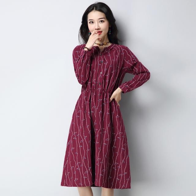 今年特流行的“豆沙红”裙，竟比旗袍裙还高贵，特适合65后穿