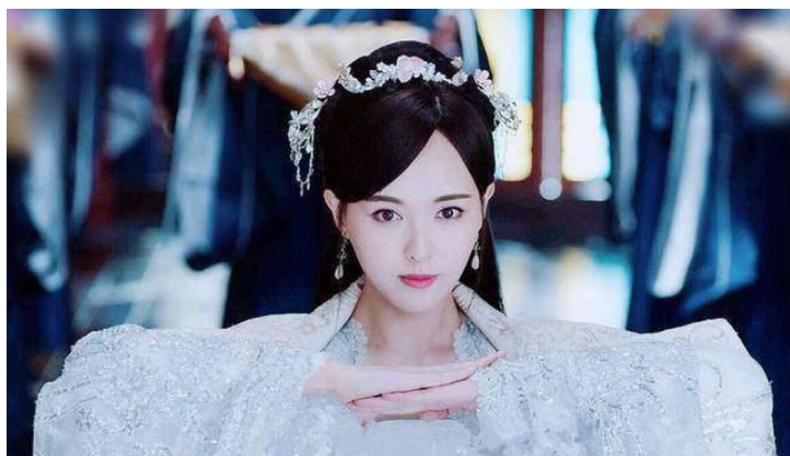 杨幂杨颖对付刘亦菲