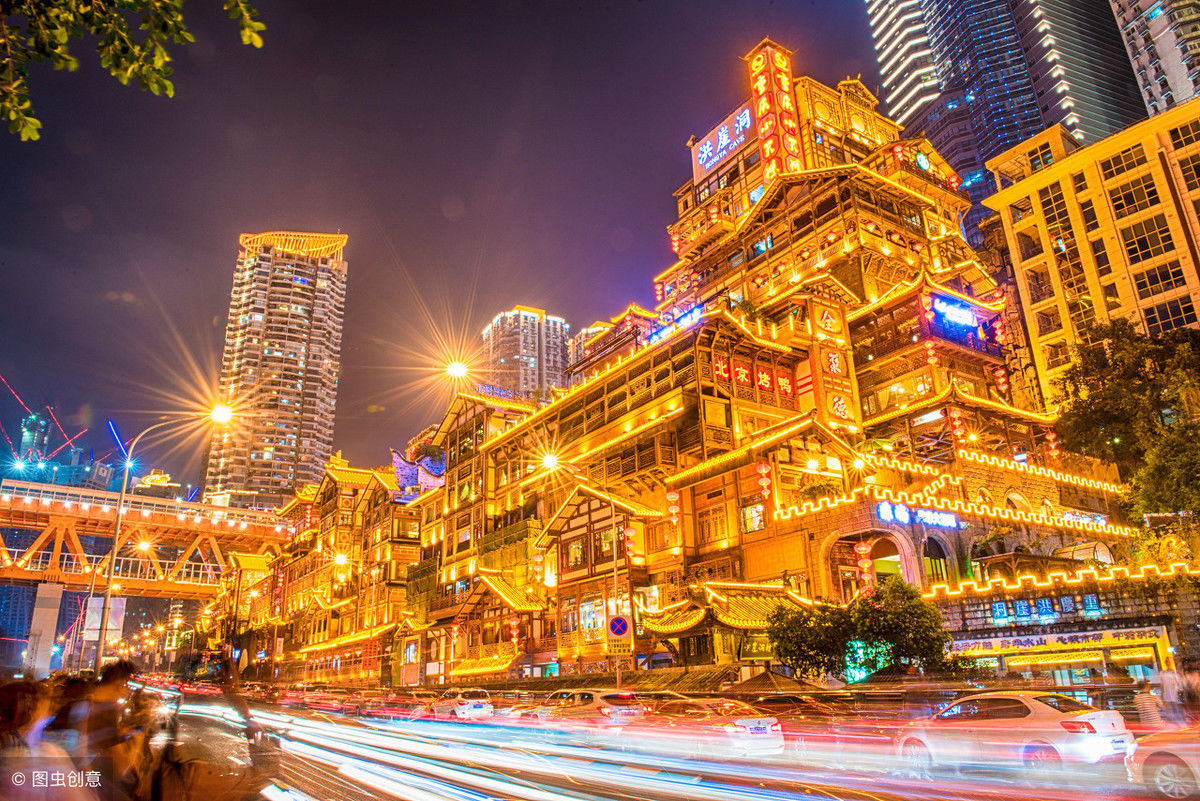 中国唯一开通了市内航班的直辖市，全程260公里，票价500