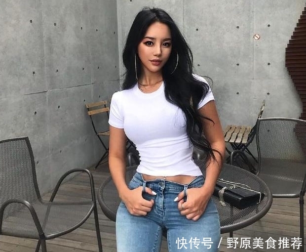 美女:洒脱帅气的牛仔裤美女,轻松穿出优雅感
