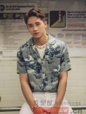 清爽帅气的上梳刘海发型 百变时尚等你来探寻