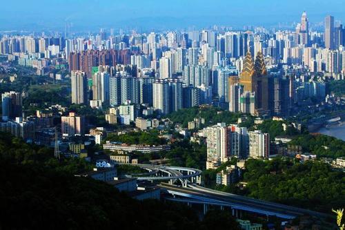 中国首座人口突破3000万的城市，位居全球第二，发展潜力巨大