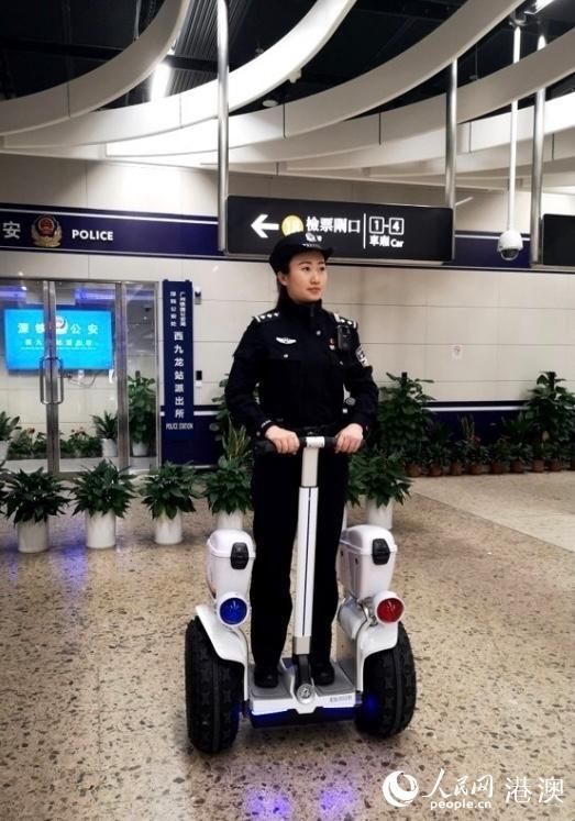  【九龙】香港高铁时代：“一地两检”晒出周年小考成绩单
