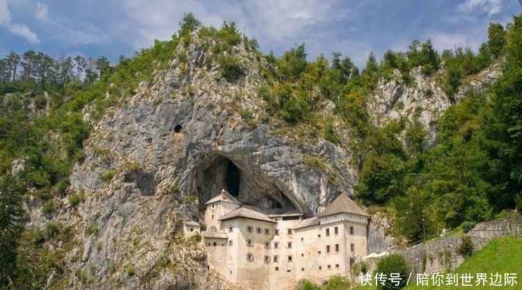 这栋“离奇”的欧洲古堡建在山洞里，背后的故事更离奇