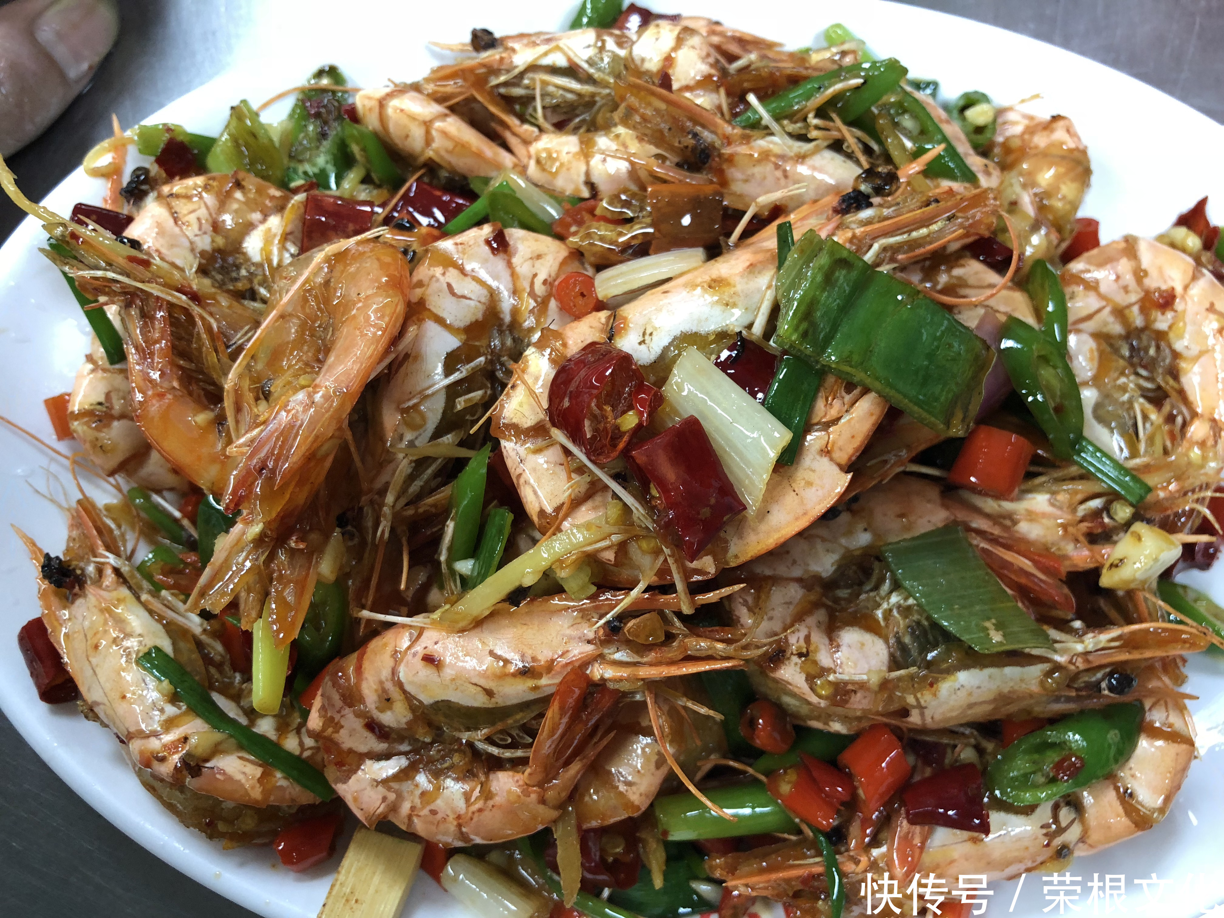 因大海到三亚，爱上大海