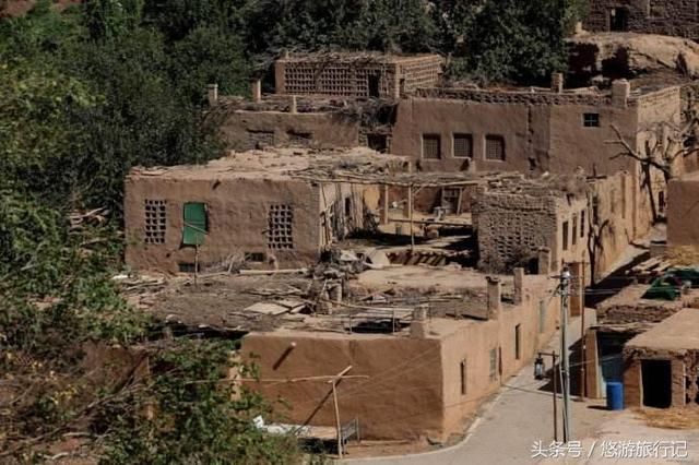 火焰山下的原生态村庄,被称作“中国第一土庄”,像是废弃鬼村