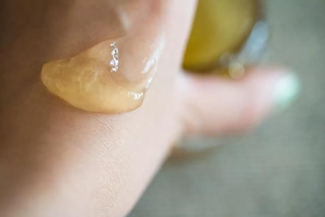 八月爱用红黑榜｜风云变幻之际，他们抓住我的心