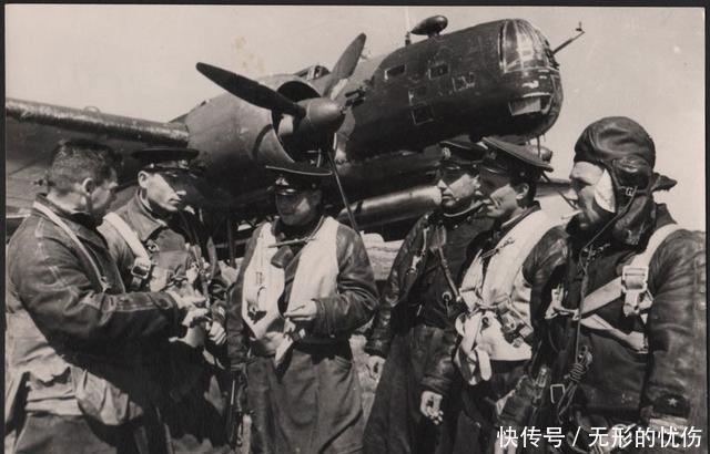 『目标』1942年苏联轰炸机飞行员抱着必死决心起飞 目标锁定德军舰队!