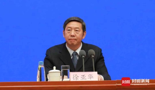  市内：交通运输部运输服务司司长：18个省区市市内客运班线逐步