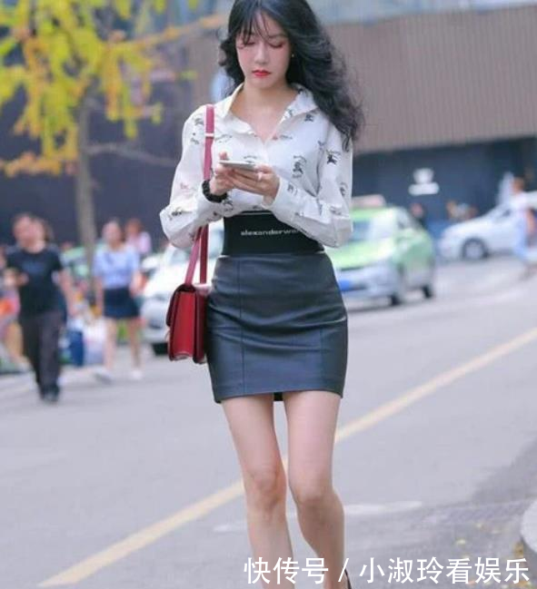  『听众』街拍穿搭：我永远都愿意当一个听众，安慰着你的痛！