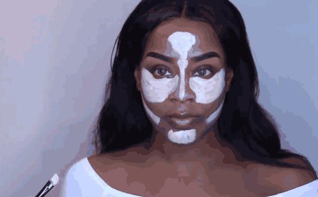 非洲女子用十斤粉自信教人化妆, 妆前妆后会怎样呢?