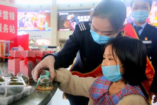  济南■济南长途汽车总站清明时节送青团