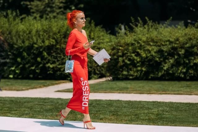 你穿与不穿,荧光色今年都要刷街!