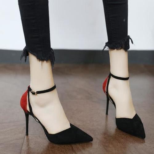 如今时髦精最爱穿细跟高跟鞋,性感迷人,散发着勾人心魄的荷尔蒙