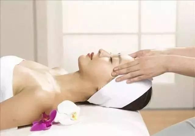 『误区』春日护肤常踩雷?90%的女生都被这9大护肤误区坑过!