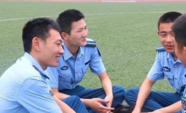 在我国部队中，这3种途径可以当军官，了解下！