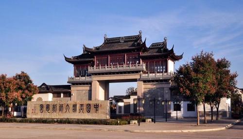 河南旅游攻略：河南这处人间仙境和湖北武当山齐名，周末的好去处