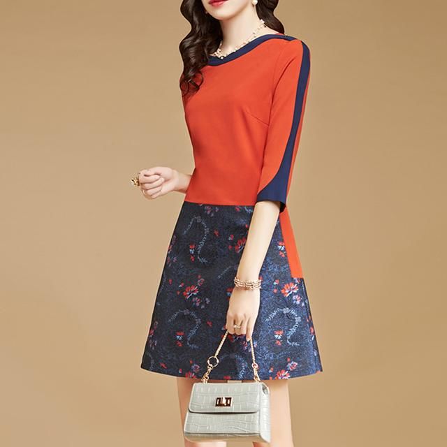 婆婆年逾50，从不穿打底裤，每天穿这欧货裙，年轻优雅风韵犹存