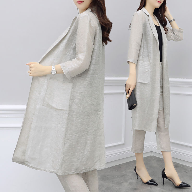 到了东莞才知道，现在女人都穿初秋套装+平底鞋，美得清新脱俗