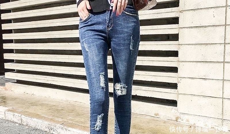  #完美#为之倾倒的紧身牛仔裤，完美身材毫不吝啬