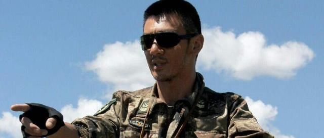 『上线』《狙击手》“狗头老高”任天野再度上线,网友:高中队回来了