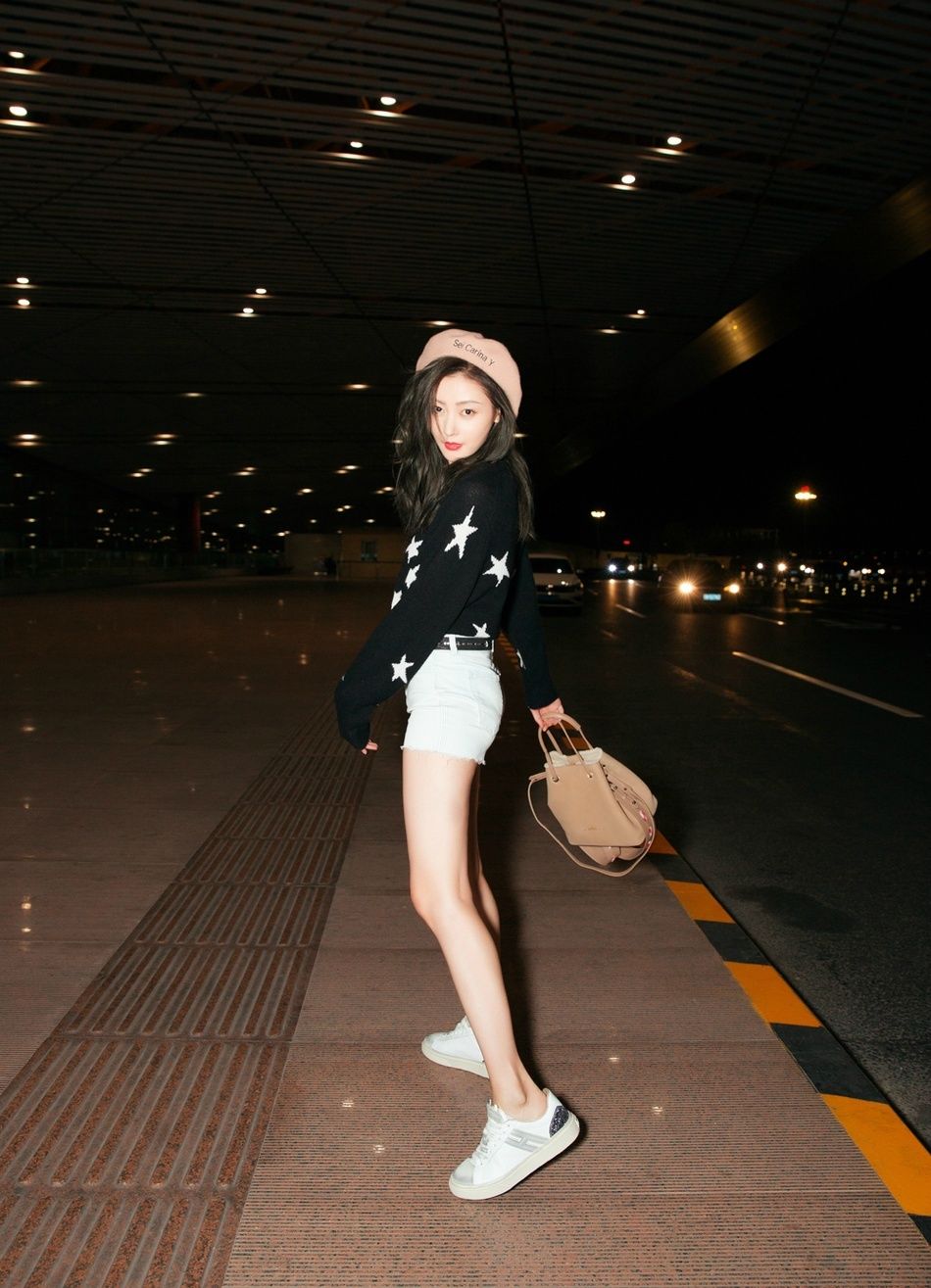 张天爱:这大长腿真勾人