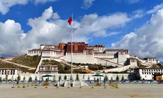  拉萨：拉萨城里为什么没有高楼？为何没有一个建筑物能高过布达