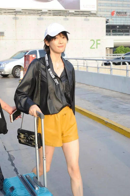 童瑶挑战素颜，眉眼之间，还真有几分章子怡的韵味！