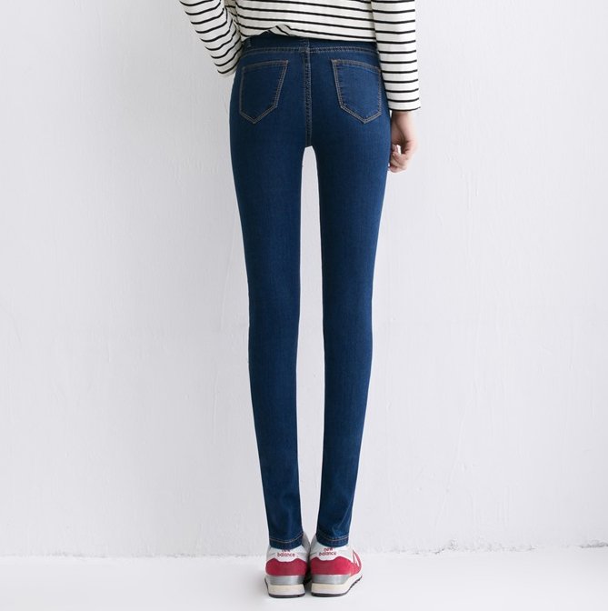 这些牛仔裤裤入秋后超火，时髦巨显高