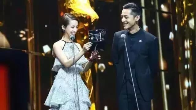 爆炸！胡歌已在美国领证！卓伟：9月份将宣布婚期