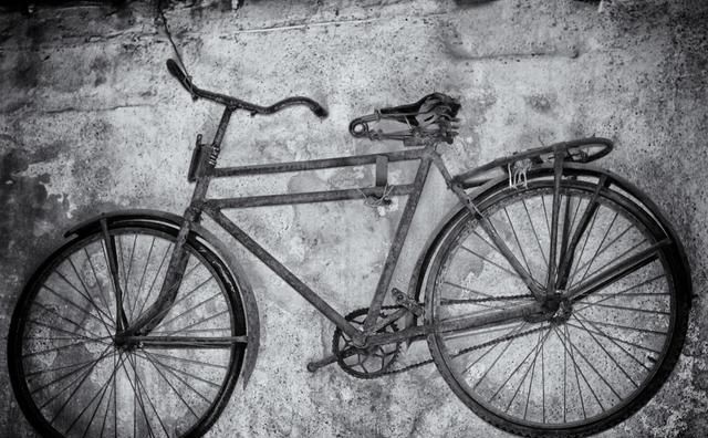 大家注意了，农村地区有老式缝纫机的发财了，赶紧回家找找