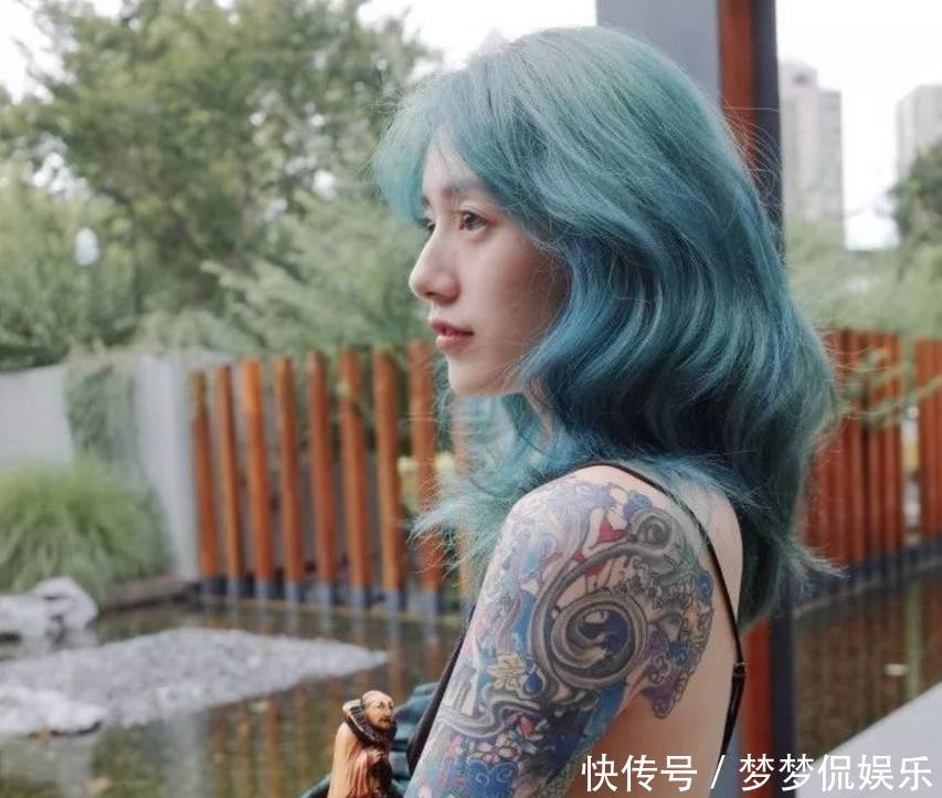 看了李诞写给女朋友的话,你知道爱情原来应该