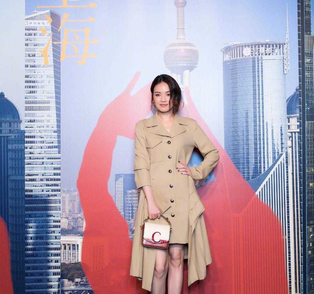  精致■初夏时节,时髦的姑娘小露锁骨,做个精致又时尚的锁骨美人