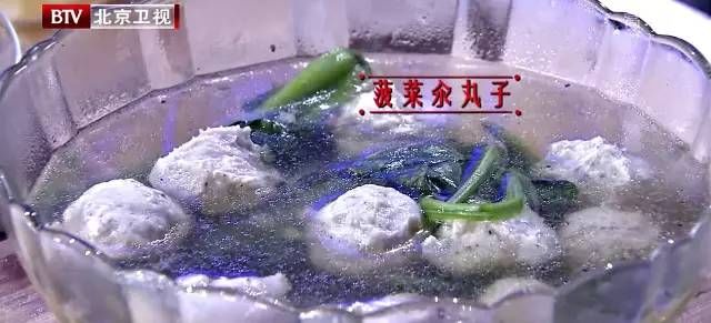  「化栓」菠菜配一物，成了化栓药、强心剂！春天吃最好，可惜很多人吃错