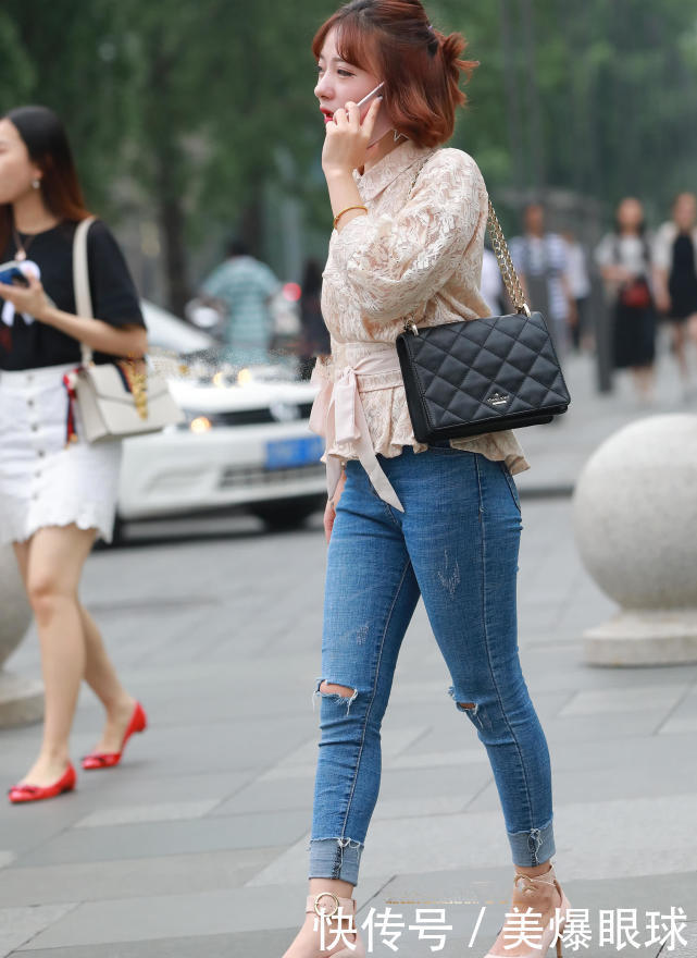 紧身牛仔裤不只是腿长的人穿，粗短的双腿也穿得好看