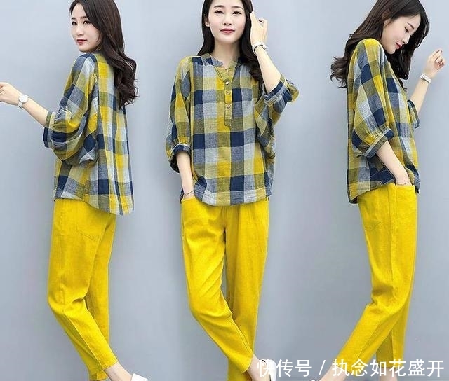  说不出@50岁妈妈穿这时髦“散步装”，说不出的高贵，美的让人目不暇接